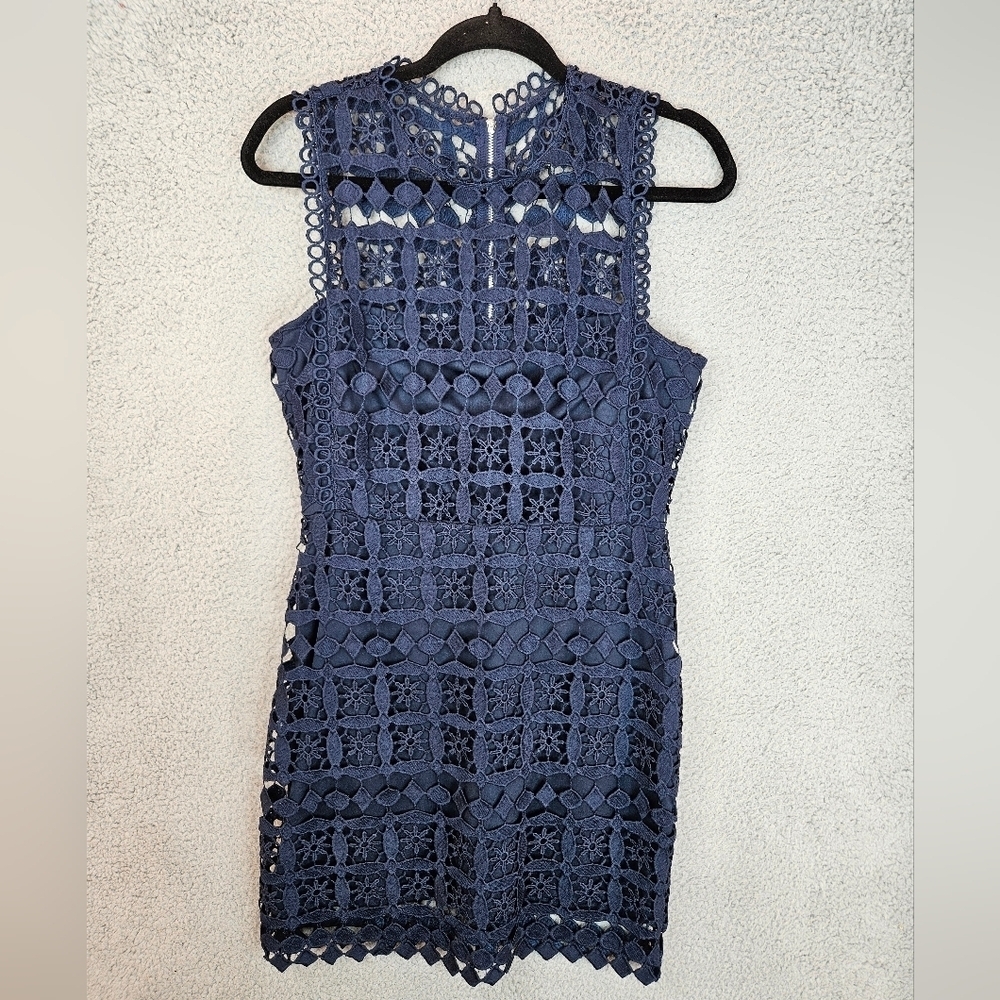 Lulu's Womens Pay Tribute Navy Blue Crochet Dress Sz M Sleeveless  Cocktail Club - Picture 2 of 12